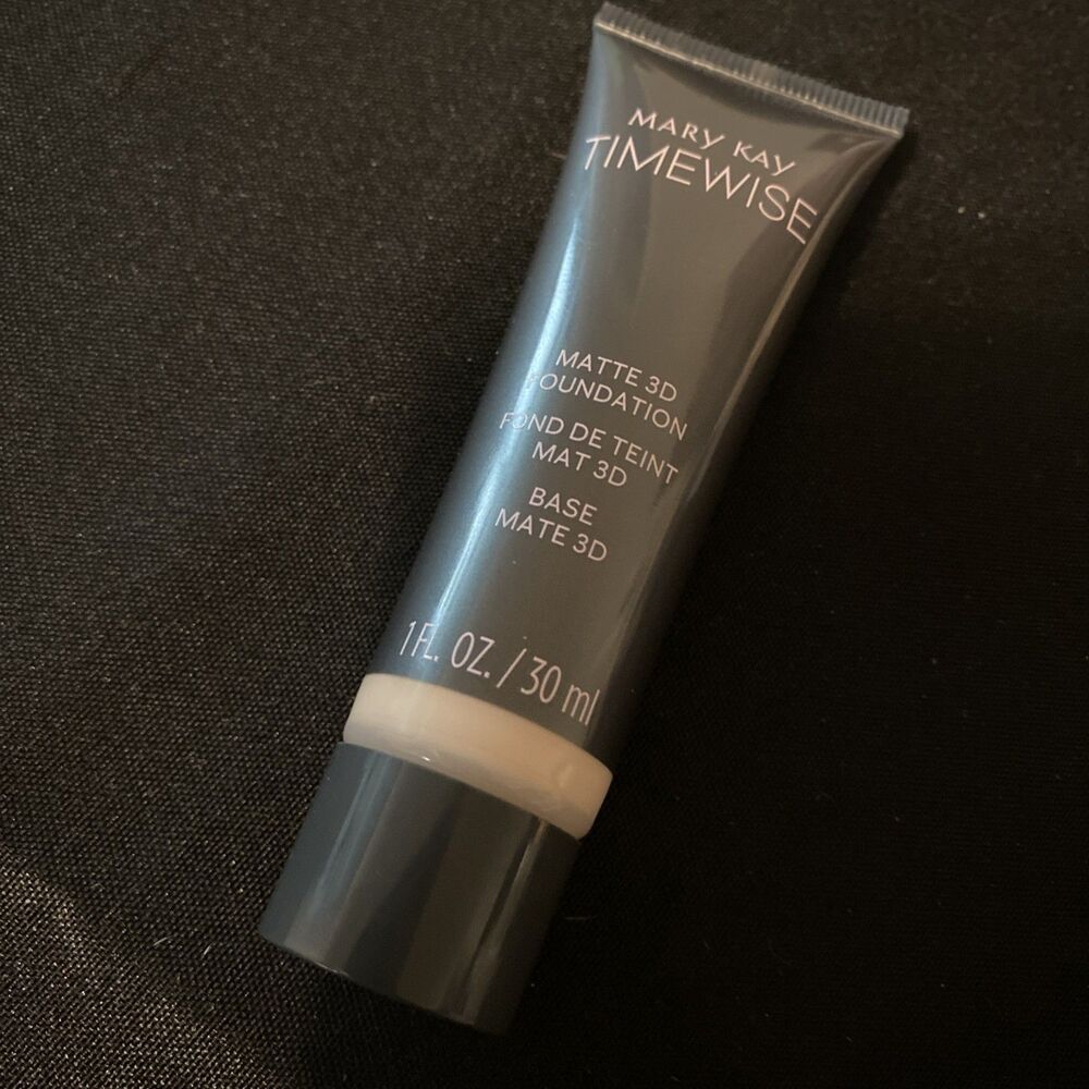 Mary Mary Timewise Matte 3D Liquid Foundation Ivory C 110 Combination Oily Skin